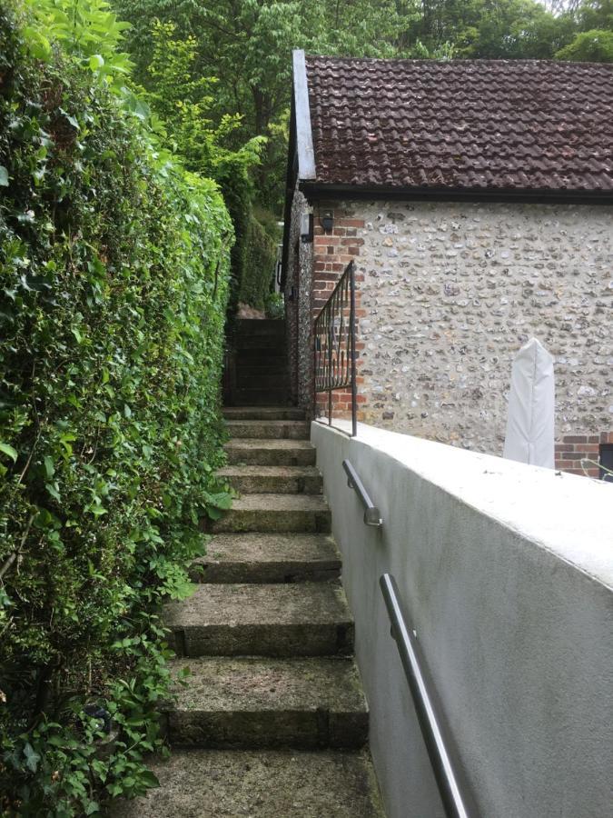 The Grooms Loft Self Contained Apartment Milton Abbas ภายนอก รูปภาพ