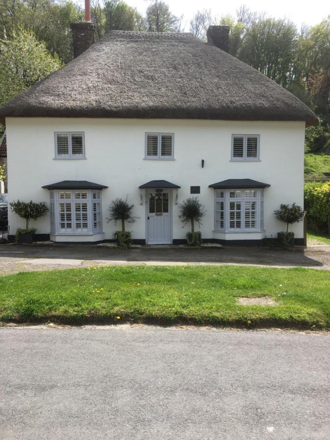 The Grooms Loft Self Contained Apartment Milton Abbas ภายนอก รูปภาพ